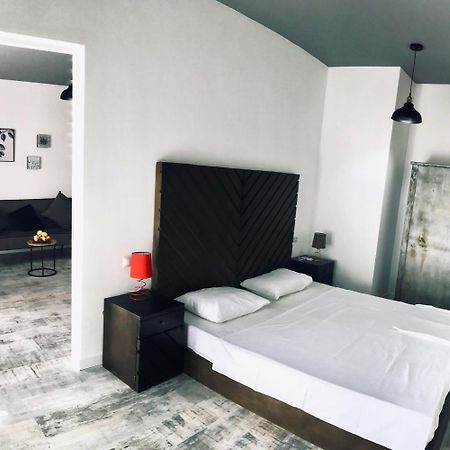 City Center Apartments By Happy Place Tiflis Exterior foto