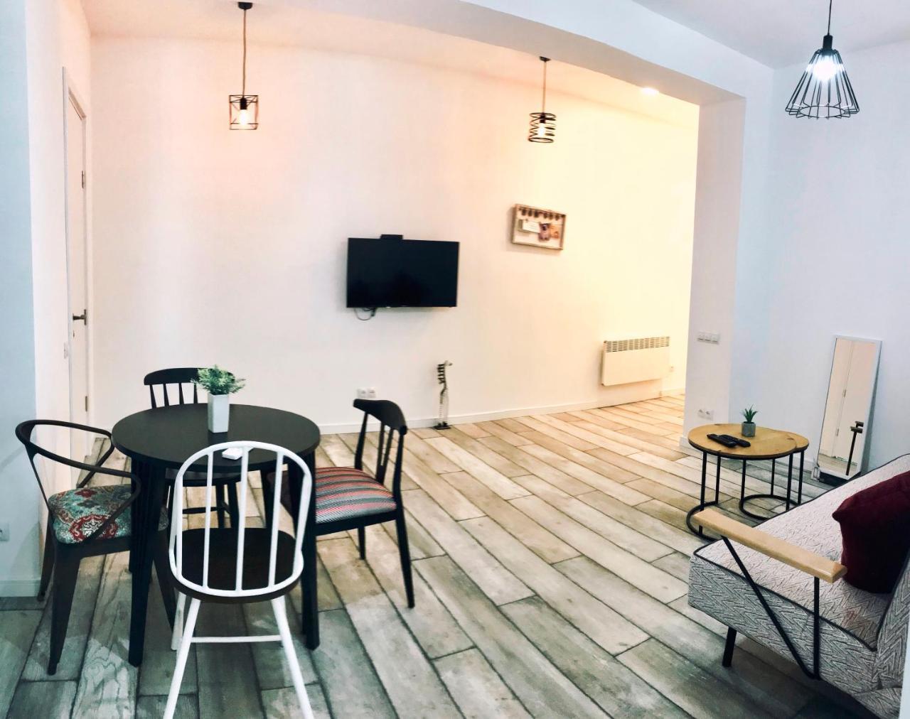 City Center Apartments By Happy Place Tiflis Exterior foto